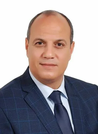 Portrait of Lawyer Akram Rafat, legal counsel in Dubai, UAE, offering guidance to investors affected by Algobi